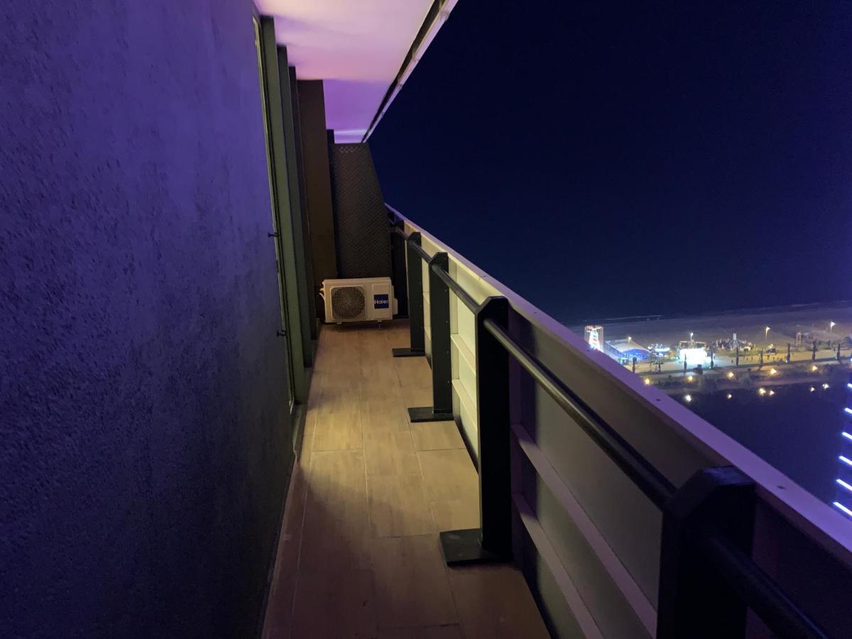 Vip Aparthotel Orbi City Sea View Batum Dış mekan fotoğraf