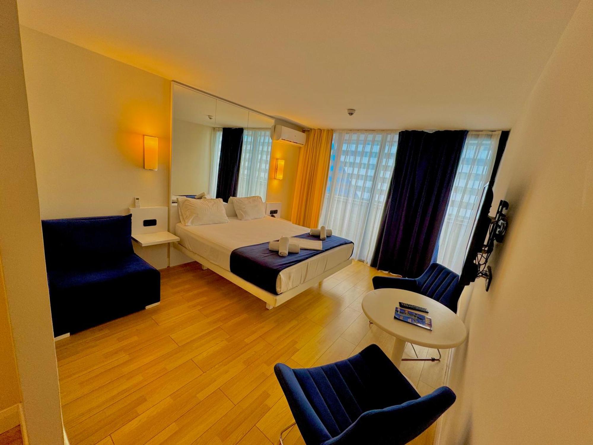 Vip Aparthotel Orbi City Sea View Batum Dış mekan fotoğraf